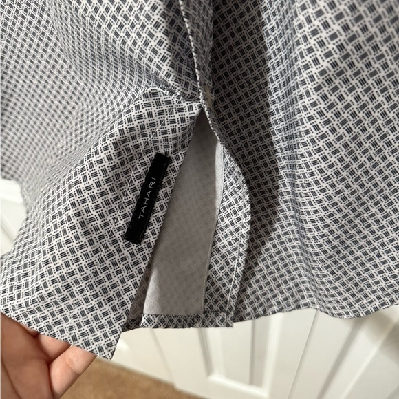 Tahari Men’s Slim Fit Casual Button Down Short Sleeve Shirt Size Medium - Picture 5 of 10